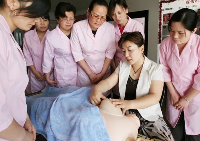催乳师